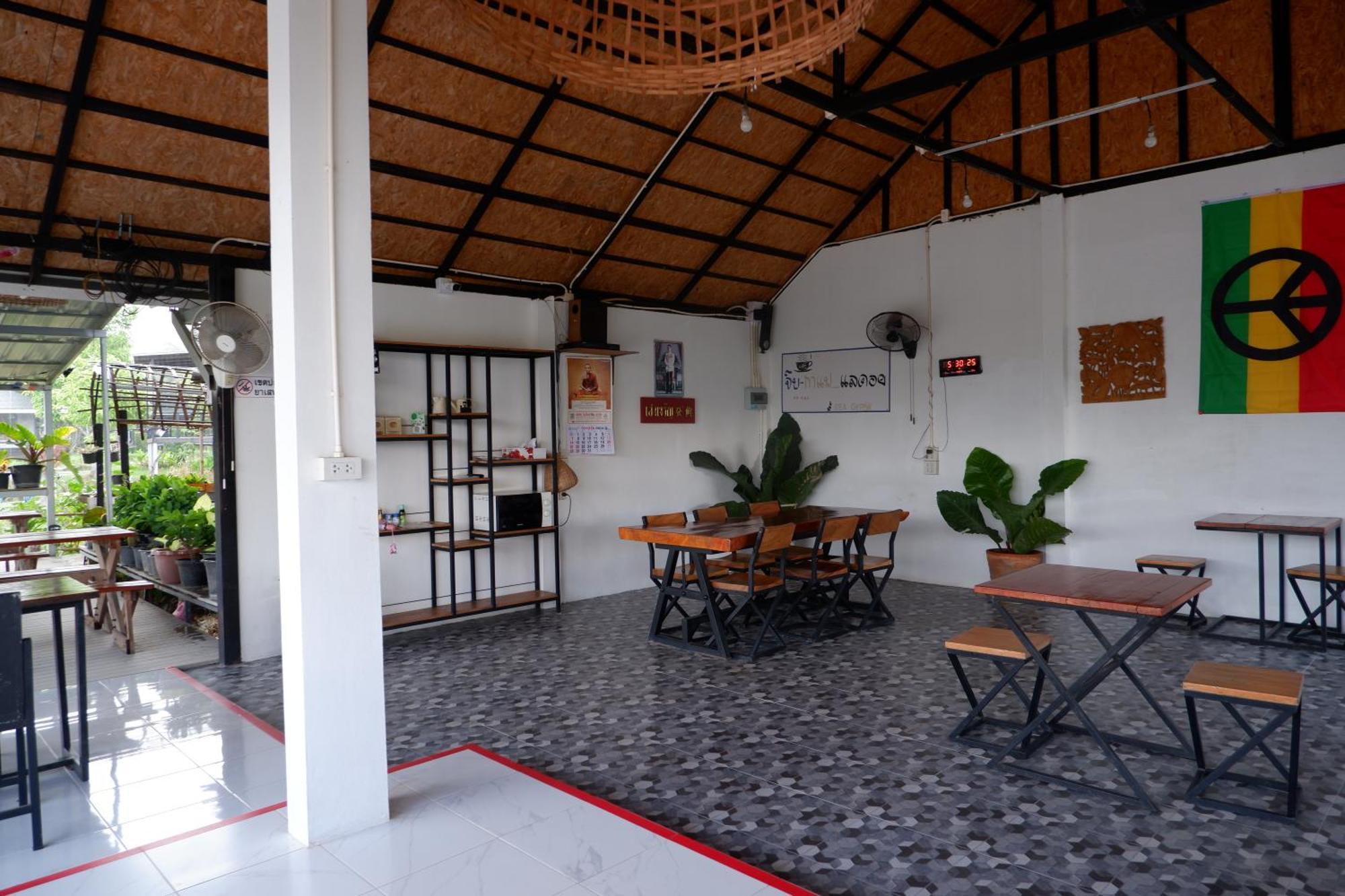 นอกชานมีนา Hotel จอมทอง ภายนอก รูปภาพ