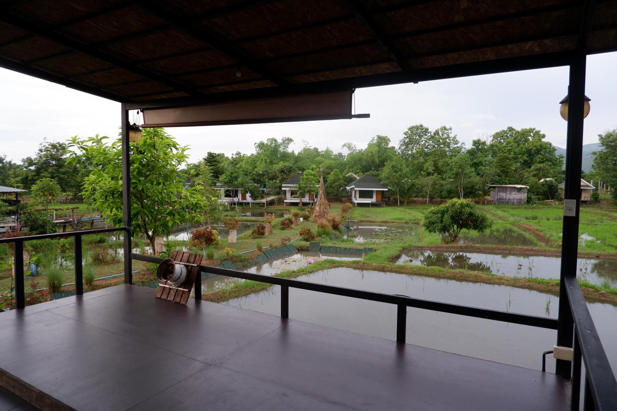 นอกชานมีนา Hotel จอมทอง ภายนอก รูปภาพ