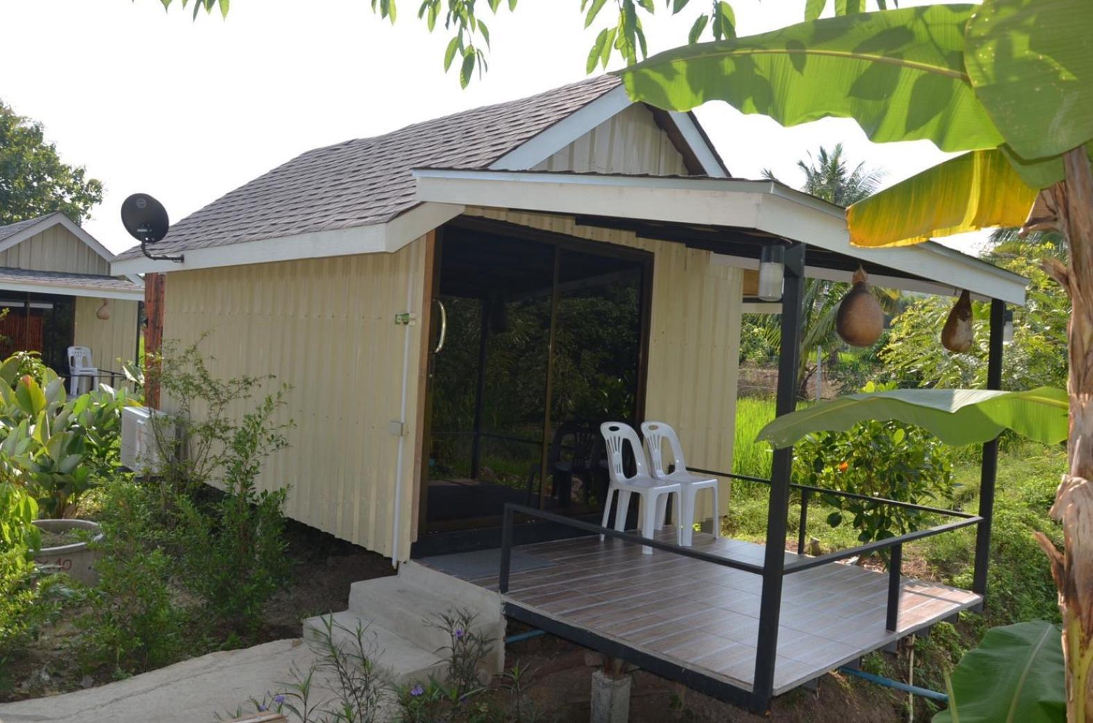 นอกชานมีนา Hotel จอมทอง ภายนอก รูปภาพ