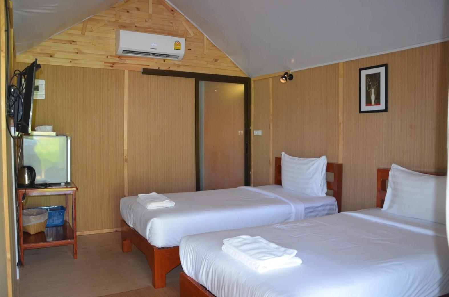 นอกชานมีนา Hotel จอมทอง ภายนอก รูปภาพ