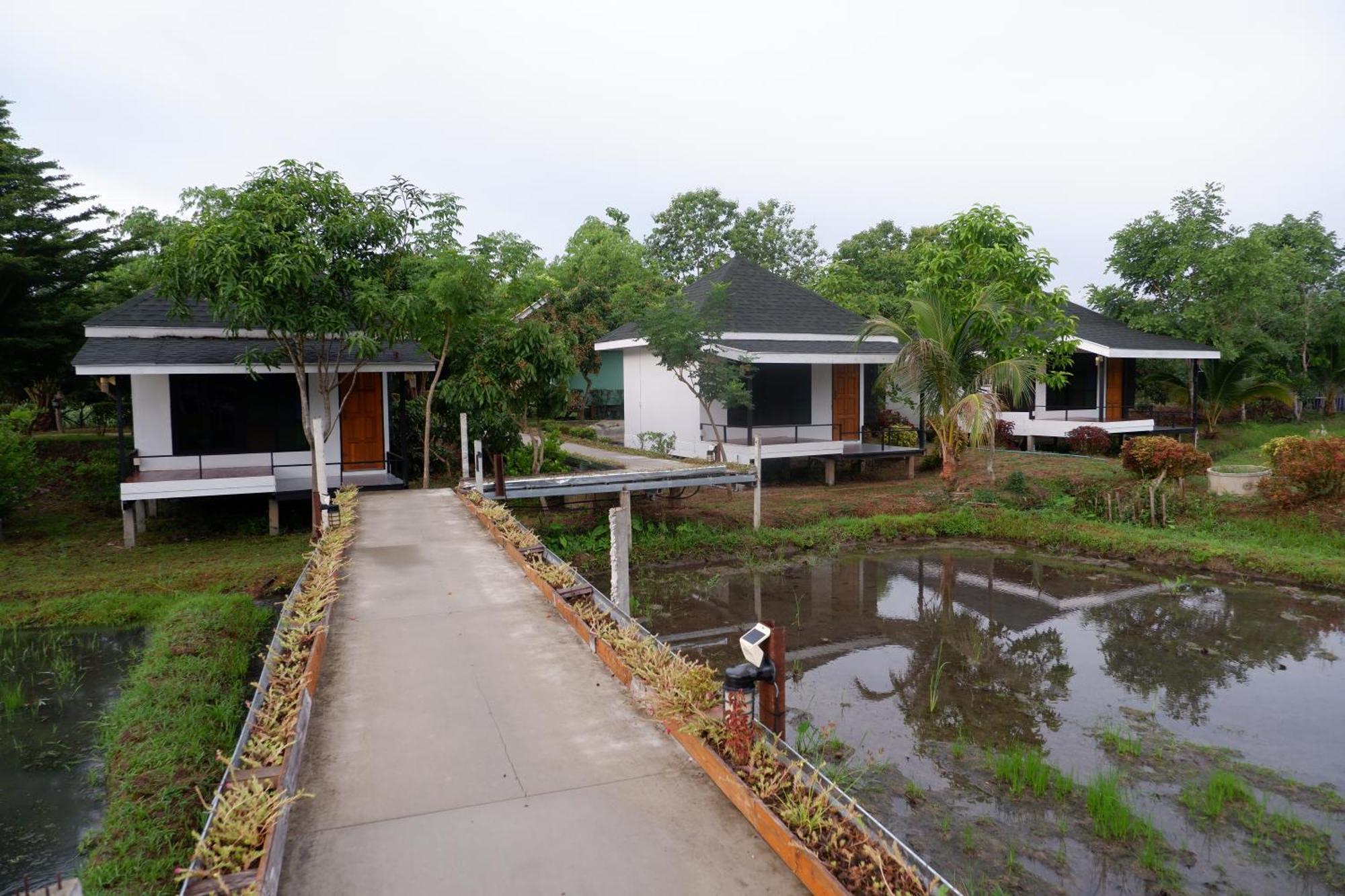 นอกชานมีนา Hotel จอมทอง ภายนอก รูปภาพ