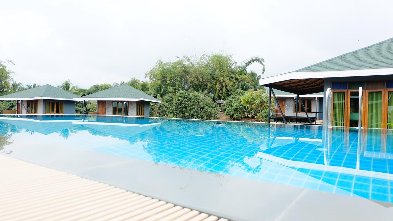 นอกชานมีนา Hotel จอมทอง ภายนอก รูปภาพ