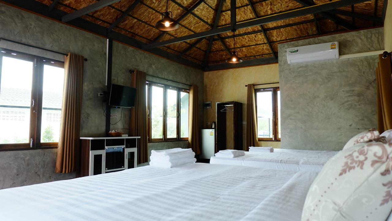นอกชานมีนา Hotel จอมทอง ภายนอก รูปภาพ