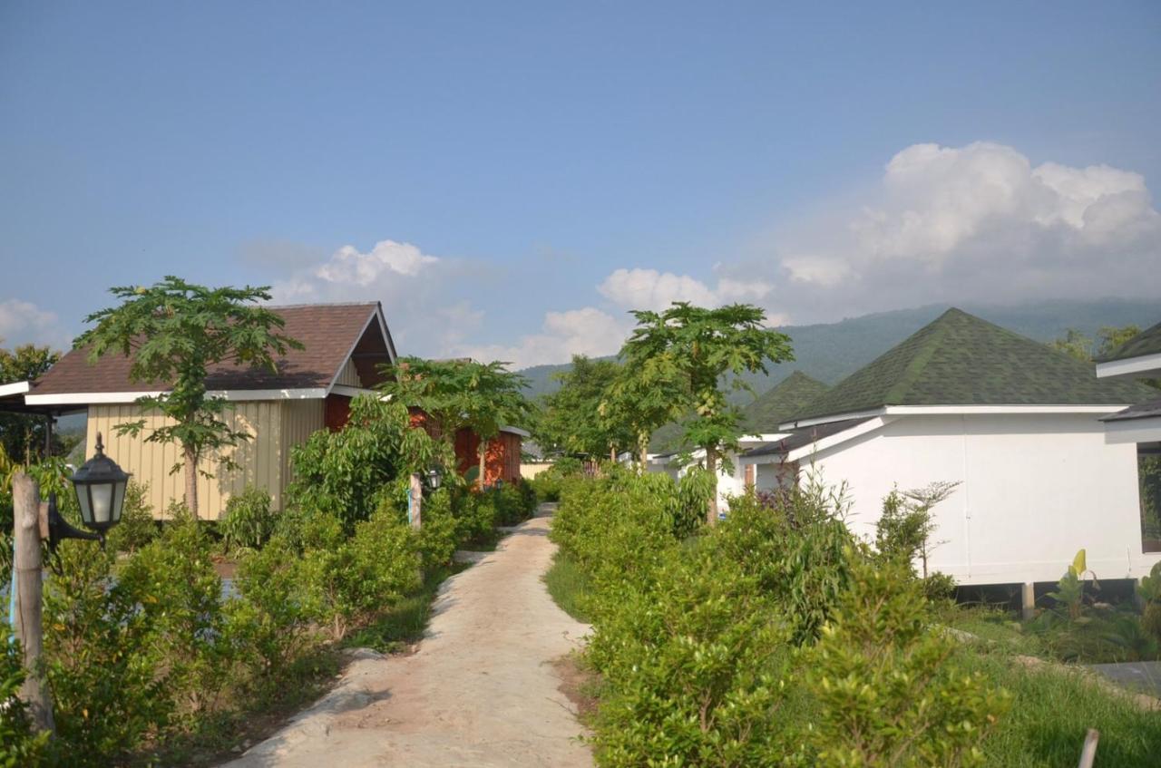 นอกชานมีนา Hotel จอมทอง ภายนอก รูปภาพ